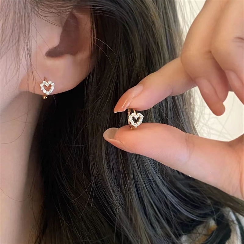 Trendy Cute Sweet Hollow Heart Zircon Hoop Earrings for Women, Classic Shiny Stud Earrings, Fashion Small Ear Buckle