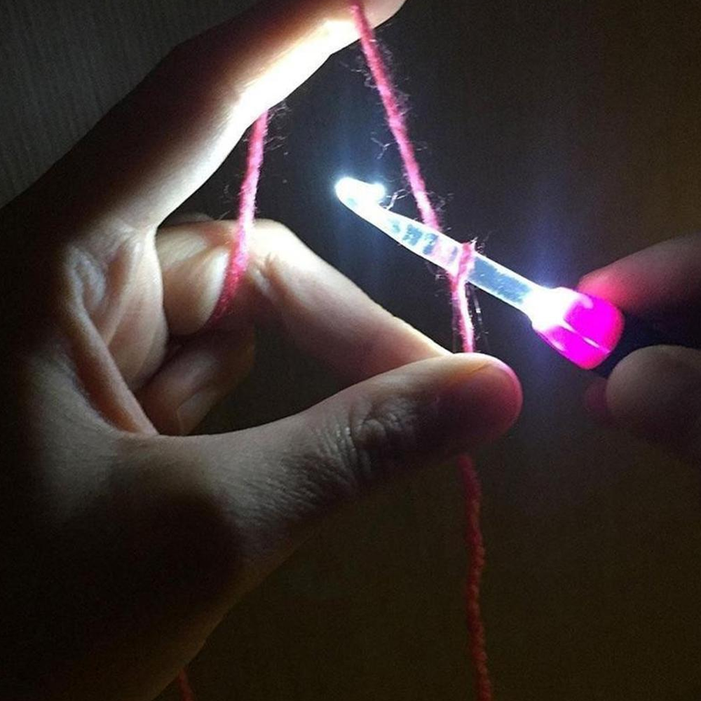 LED Lighted Crochet Hook Set - Light Up Your Crocheting