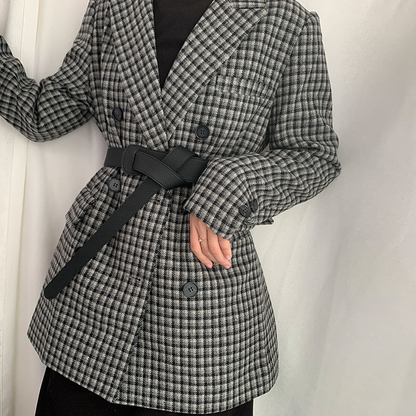 Simply Elegant Buckle-Free Knot Belt