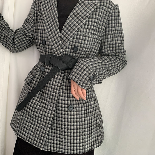 Simply Elegant Buckle-Free Knot Belt