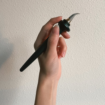Waterproof Silicone Eyeliner Brush, Non-Smudge Eyeliner Tool for Precise Application