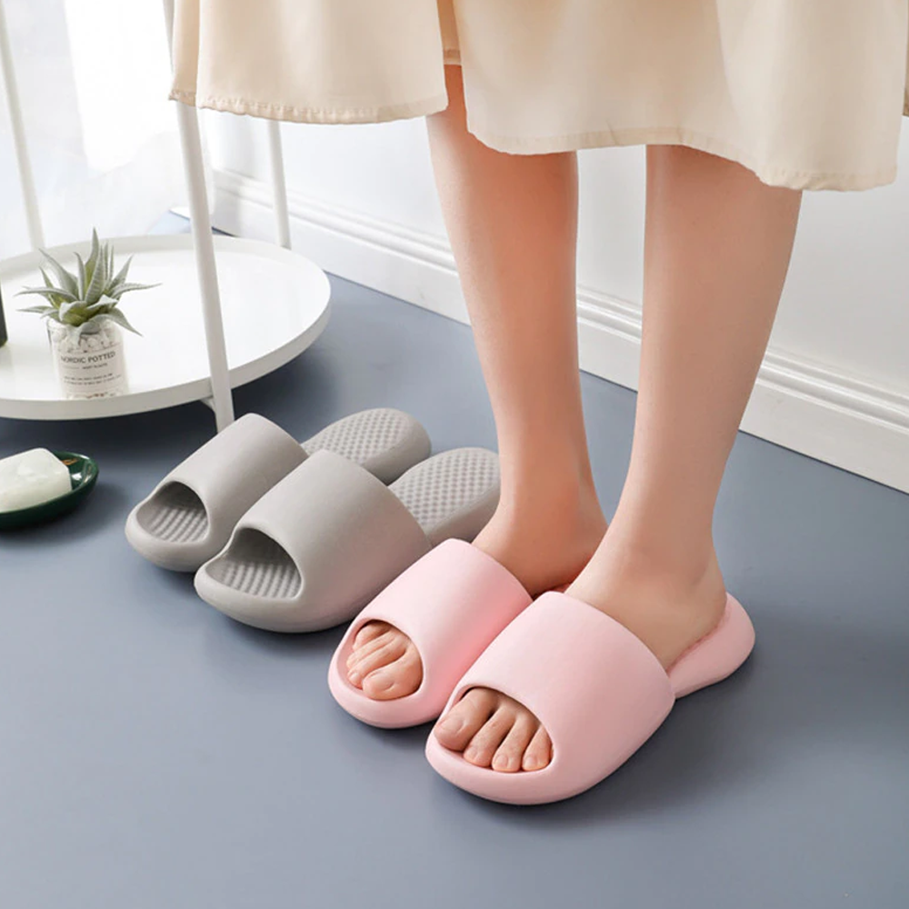 Non-Slip Wear-Resistant Thick-Sole Super Soft Slippers