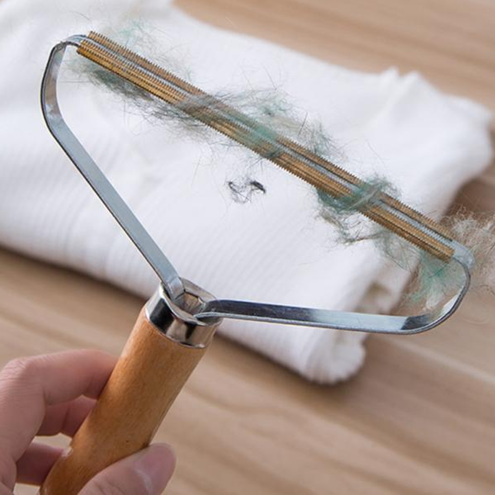 Portable Lint Remover For Clothing & Upholstery