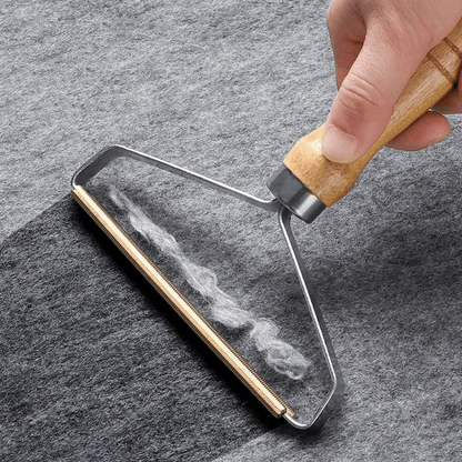 Fuzz Fabric Lint Remover Brush