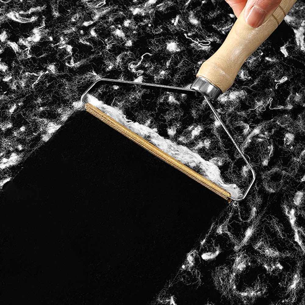 Fuzz Fabric Lint Remover Brush