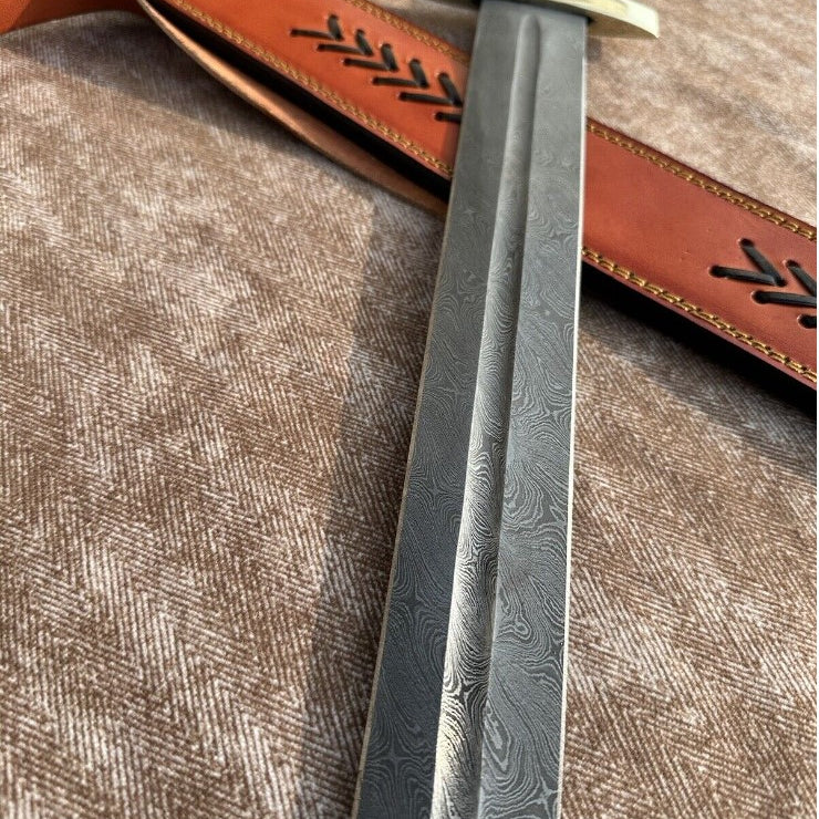 Medieval Warrior Sword, Handmade Damascus Steel Sword, Viking Sword with Wood Handle