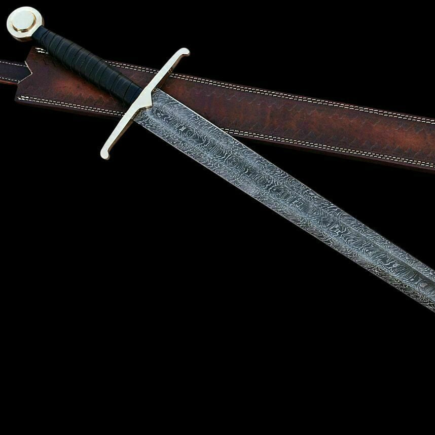 Premium Damascus Steel Hunting Sword – 30-Inch Viking Blade