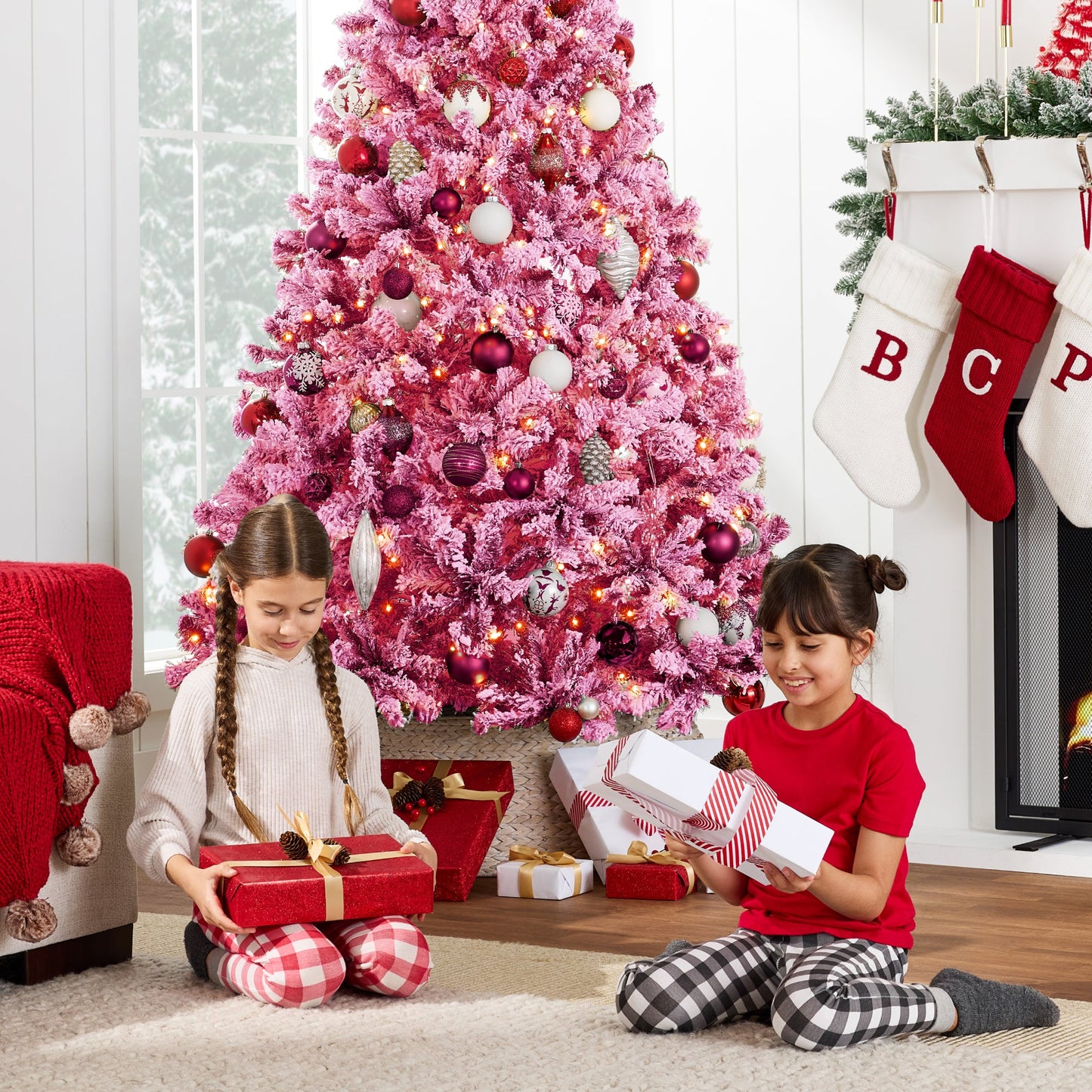 Pre-lit Christmas Tree, Snow Flocked Holiday Decor w/Twinkle Lights