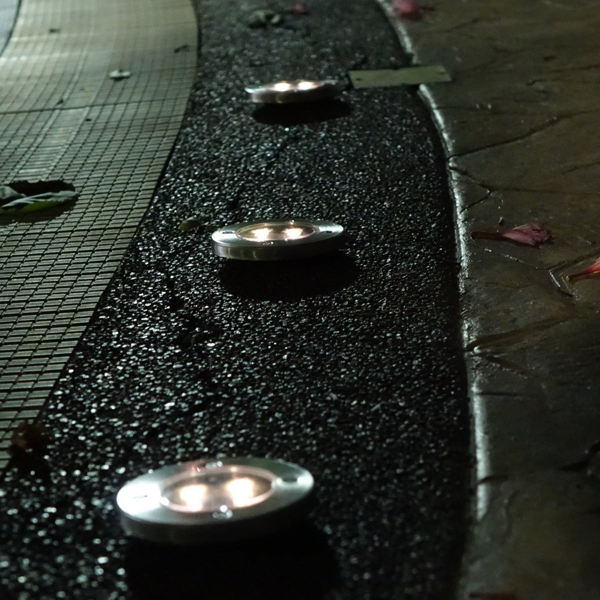 LED Solar In-Ground Pathway Lights - Solar Driveway & Sidewalk Ground Lighting