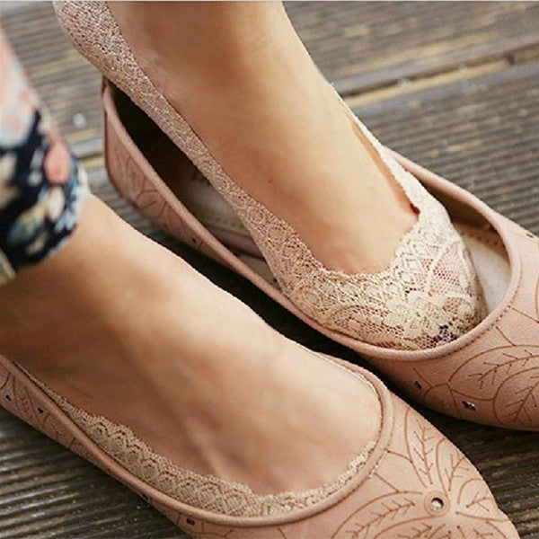 Elegant Lace Scalloped Socks for Women – Perfect Gift, Comfortable & Stylish Hosiery
