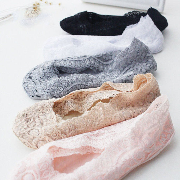 Elegant Lace Scalloped Socks for Women – Perfect Gift, Comfortable & Stylish Hosiery