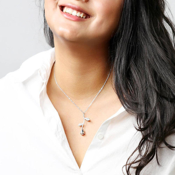 Rose Pendant Necklace