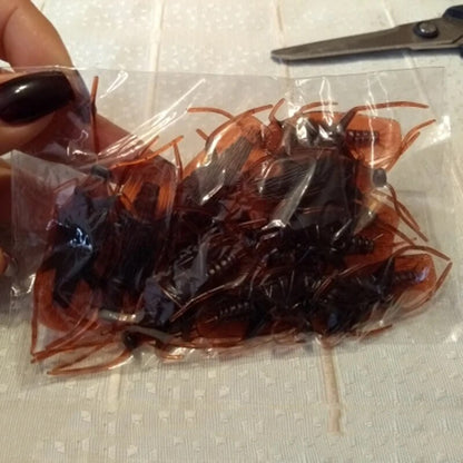 Realistic Fake Roaches Prank Bugs for Halloween Party Decorations