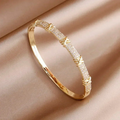 Shiny Zircon Letter Charm Bracelet: Classic Luxury Fashion Jewelry for Women - Perfect Wedding & Party Gift