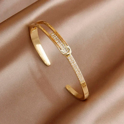 Shiny Zircon Letter Charm Bracelet: Classic Luxury Fashion Jewelry for Women - Perfect Wedding & Party Gift