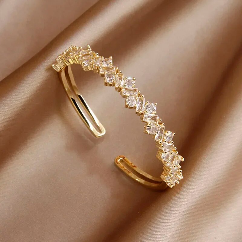 Shiny Zircon Letter Charm Bracelet: Classic Luxury Fashion Jewelry for Women - Perfect Wedding & Party Gift