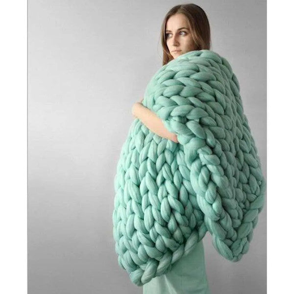Soft and Lightweight Handmade Chunky Knit Blanket, Acrylic & Polyester Fabric, Comfortable All Year Round