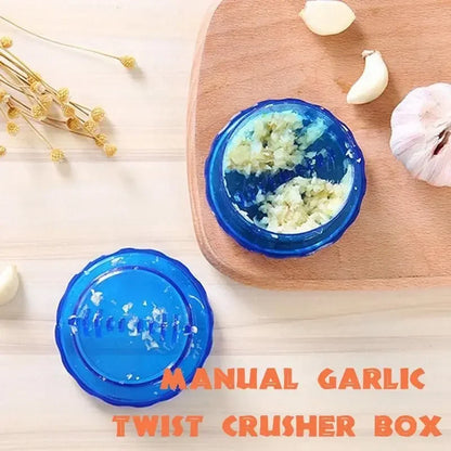 Manual Garlic Press & Roll Chopper – Multifunctional Kitchen Gadget for Fresh Ingredients