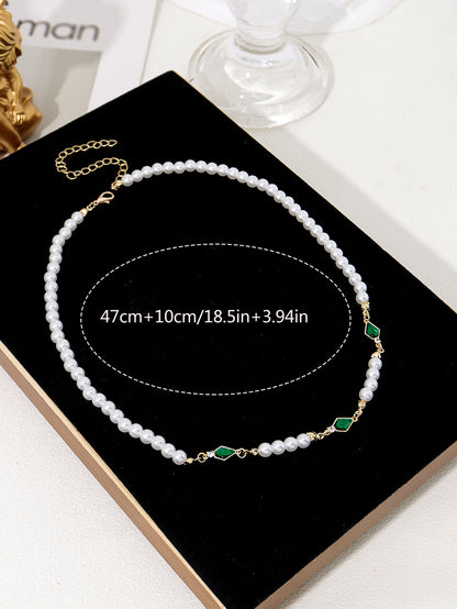 Vintage Charm Green Zircon Inlaid Imitation Pearl Necklace, Mens Casual Jewelry for Stylish Elegance