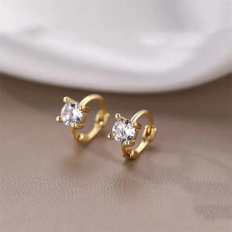 Trendy Cute Sweet Hollow Heart Zircon Hoop Earrings for Women, Classic Shiny Stud Earrings, Fashion Small Ear Buckle