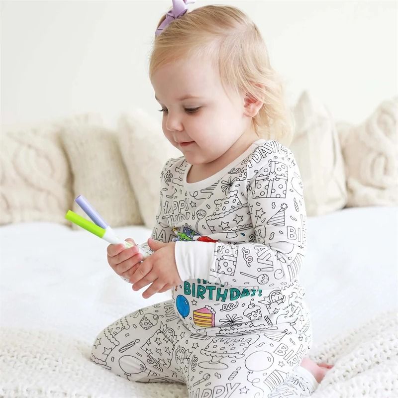 Colorable Two-Piece Pajama Set for Kids – DIY Coloring Kit Pajamas with Markers for Boys and Girls