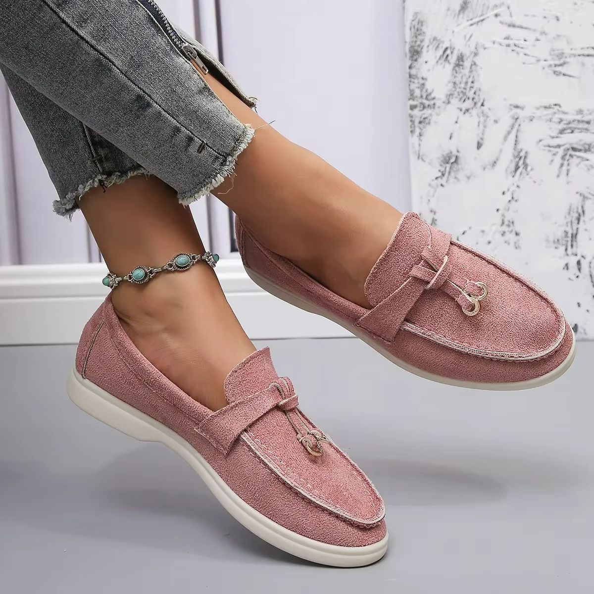 Everyday Comfort Retro Soft-Leather Slip-On Flats