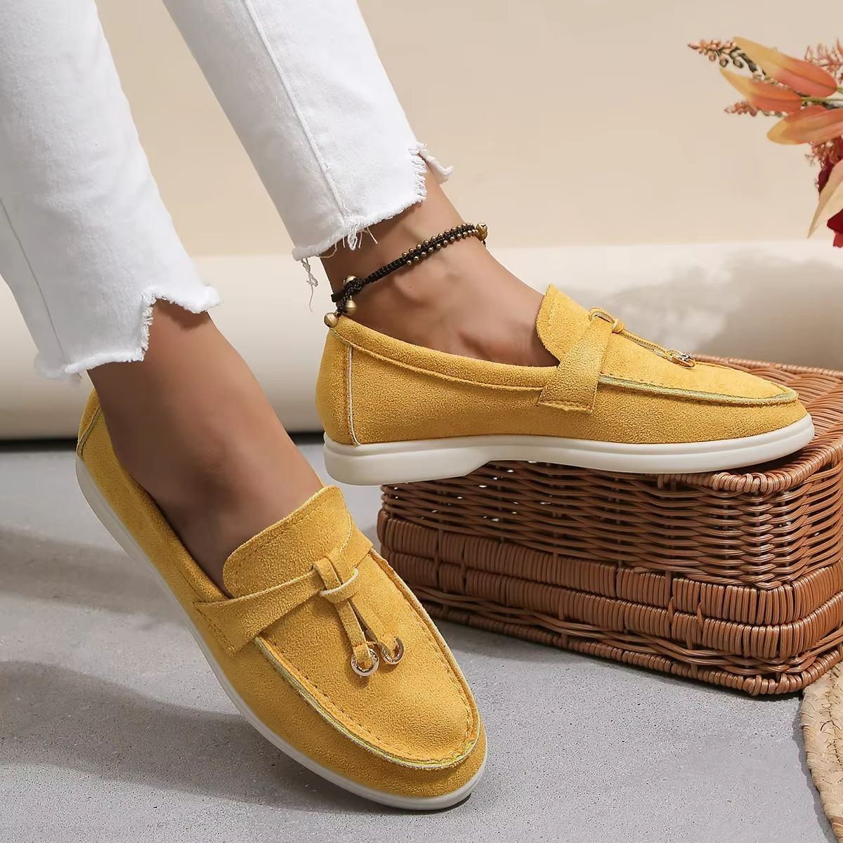 Everyday Comfort Retro Soft-Leather Slip-On Flats