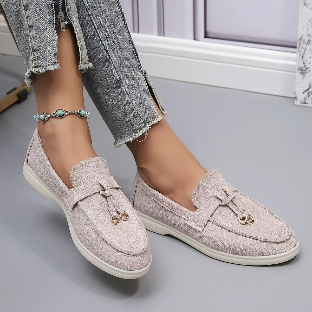 Everyday Comfort Retro Soft-Leather Slip-On Flats