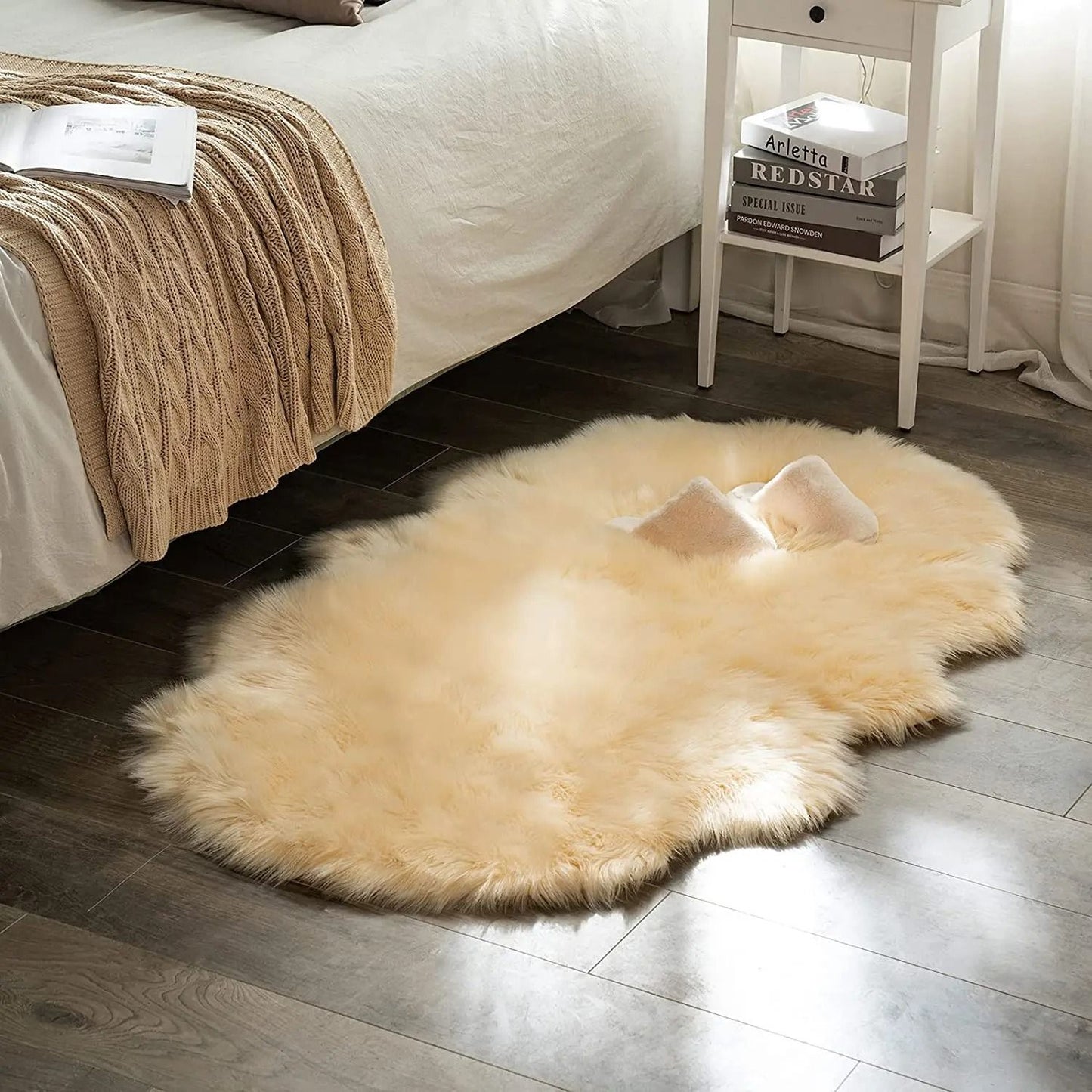 Faux Sheepskin Fur Soft Carpet Washable Fluffy Rug for Floor or Furniture