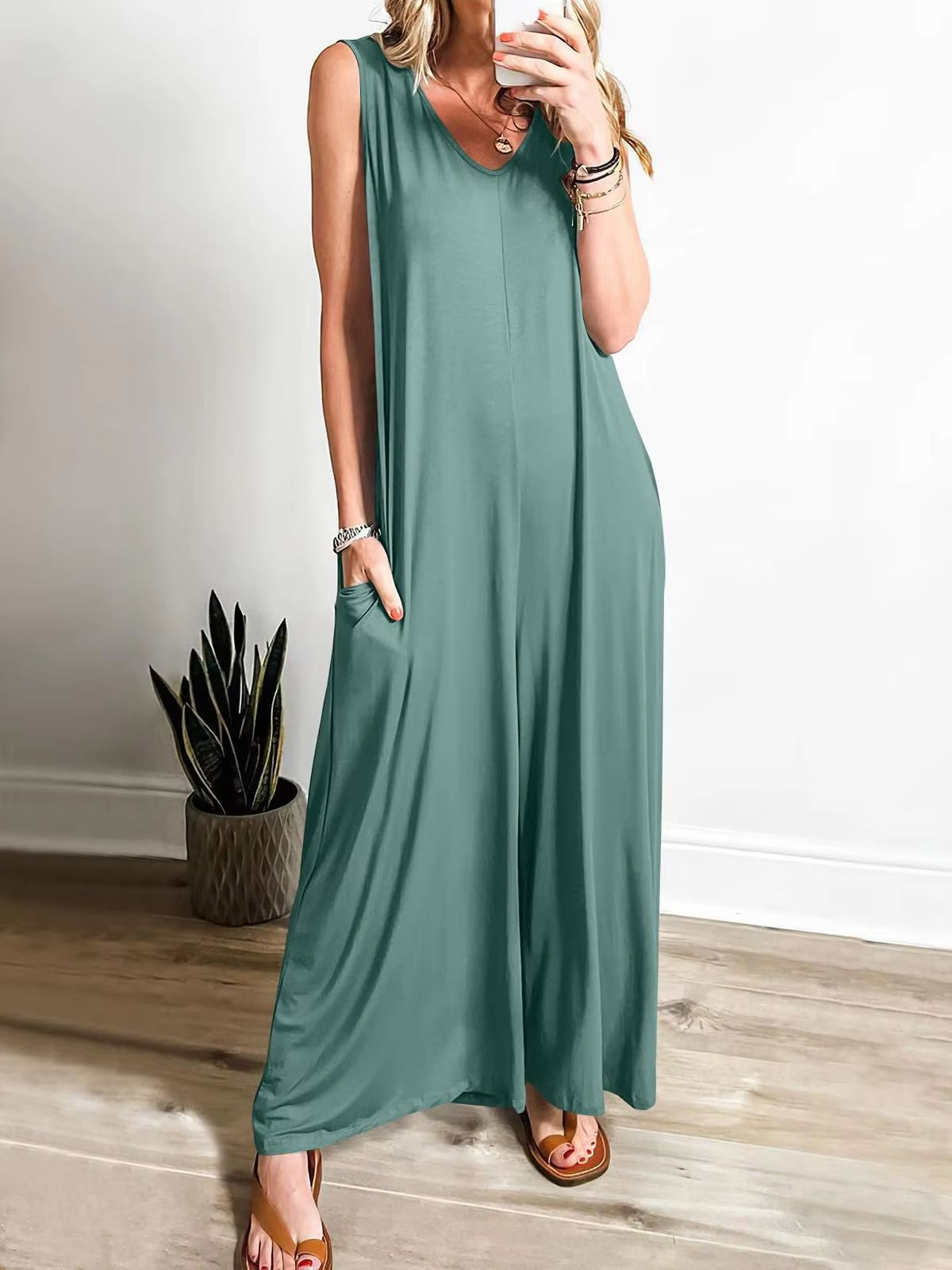 Summer V Neck Wide Leg Jumpsuit – Loose Backless Sleeveless Overalls with Pockets