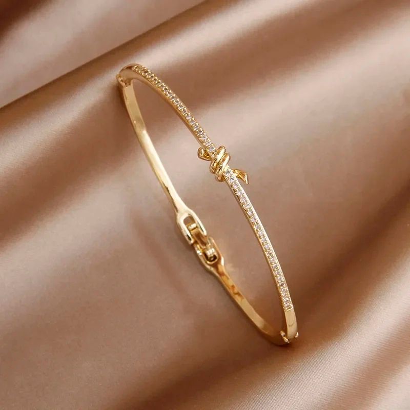 Shiny Zircon Letter Charm Bracelet: Classic Luxury Fashion Jewelry for Women - Perfect Wedding & Party Gift