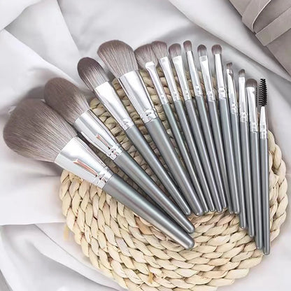 Professional Makeup Brushes Set Soft Bristle Face Powder Blush Concealer Beauty Tools