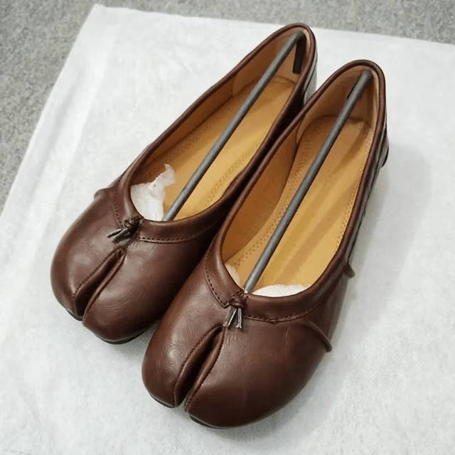 Soft Leather Tabi Flats Split Toe Ballet Shoes for Women