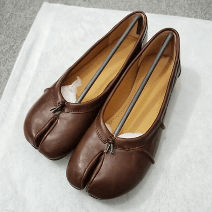 Soft Leather Tabi Flats Split Toe Ballet Shoes for Women