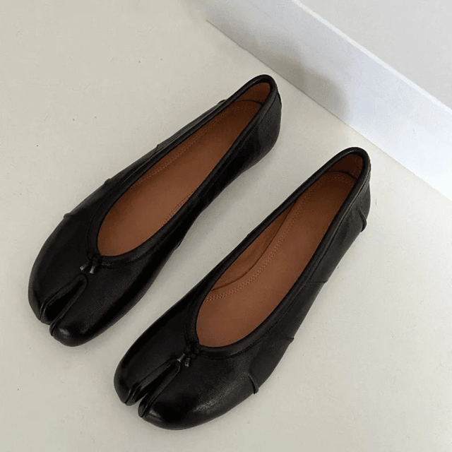 Soft Leather Tabi Flats Split Toe Ballet Shoes for Women