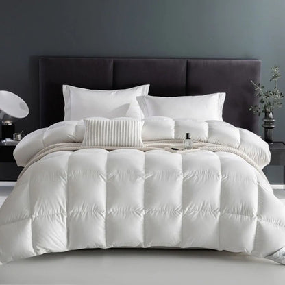 Luxury Winter Cotton Goose Down Quilt Fluffy Four Seasons Hotel Duvet