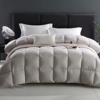 Luxury Winter Cotton Goose Down Quilt Fluffy Four Seasons Hotel Duvet