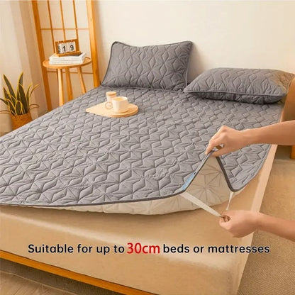 Waterproof Mattress Protector Breathable Noiseless Mattress Cover with Elastic Straps