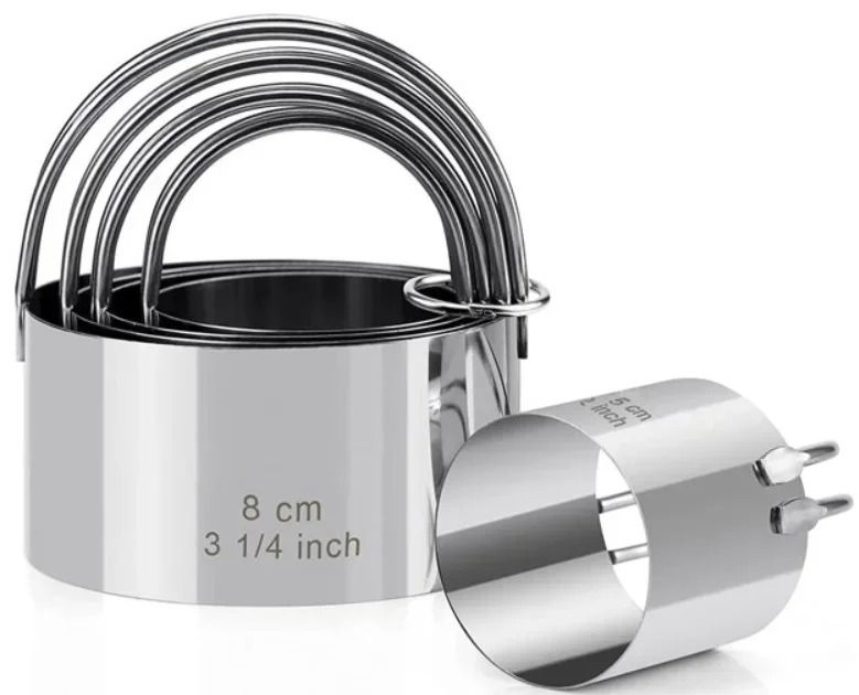 5 Piece Round Stainless Steel Biscuit Cutter Set with Handle