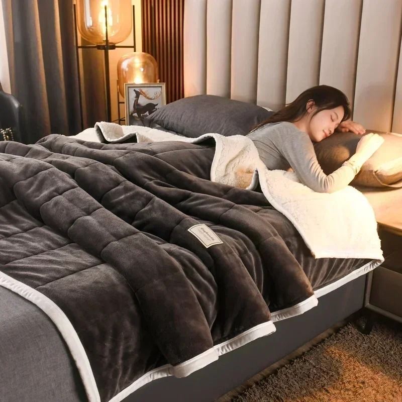 Luxury Flannel Fleece Blanket with Lambs wool Lining