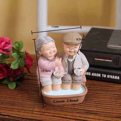 Resin Happy Old Couple Home Decor, Old Father and Mother Figurine, Grand Parents Wedding Anniversary Gifts