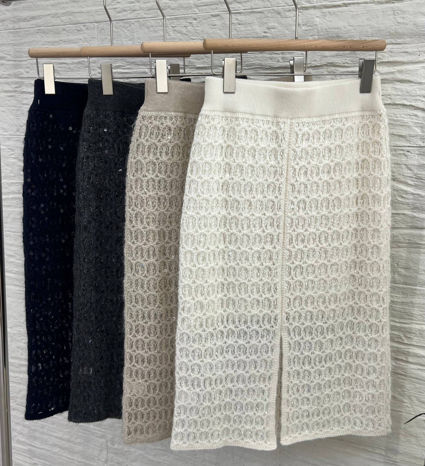 New Women's Cashmere Overskirt for Autumn and Winter, Elastic Waist with BC Sequins, High-End Knitted Maxi Skirt