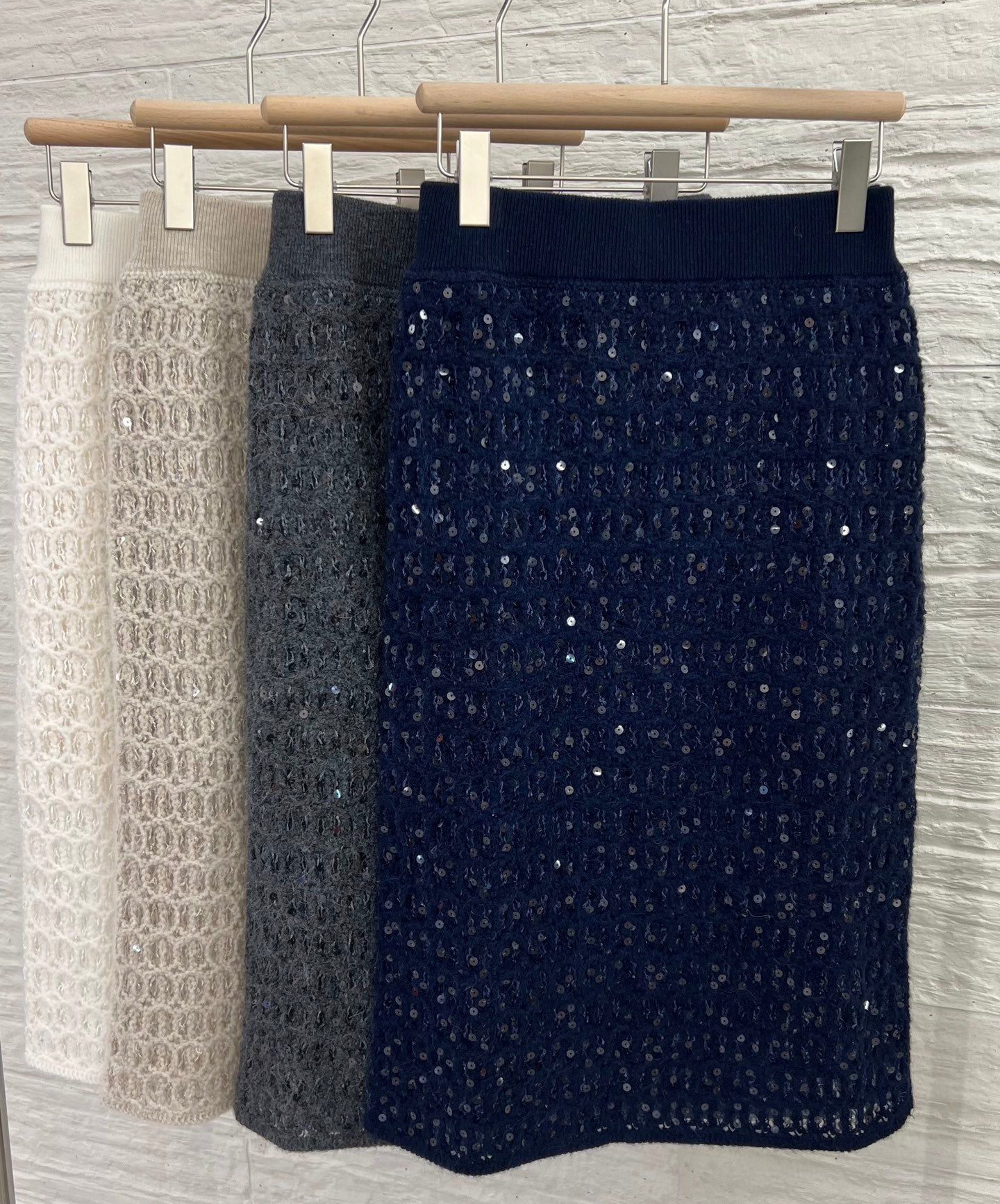 New Women's Cashmere Overskirt for Autumn and Winter, Elastic Waist with BC Sequins, High-End Knitted Maxi Skirt
