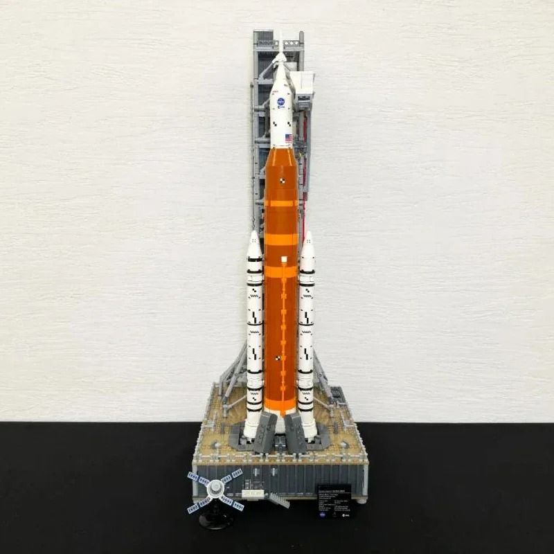 3601pcs Artemis Space Launch System Rocket Puzzle Model Building Kit
