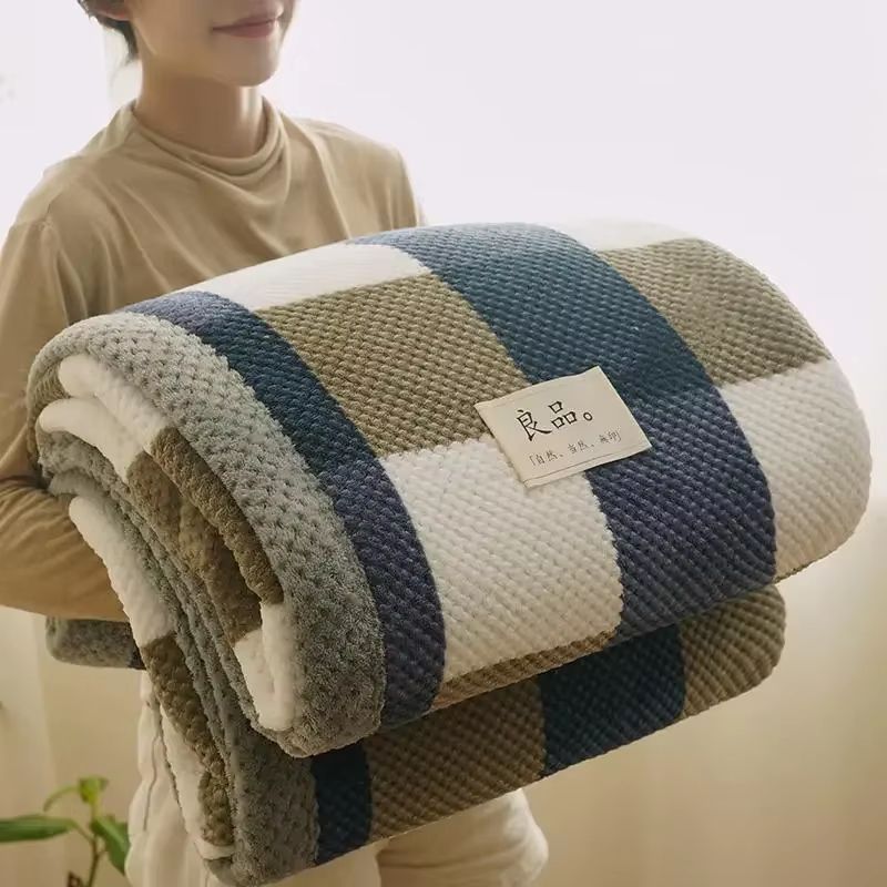 Soft Chenille Knit Throw Blanket – Handmade Crochet Style, Machine Washable for Couch & Bed