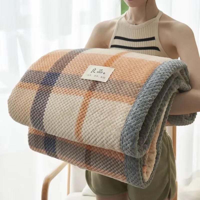Soft Chenille Knit Throw Blanket – Handmade Crochet Style, Machine Washable for Couch & Bed