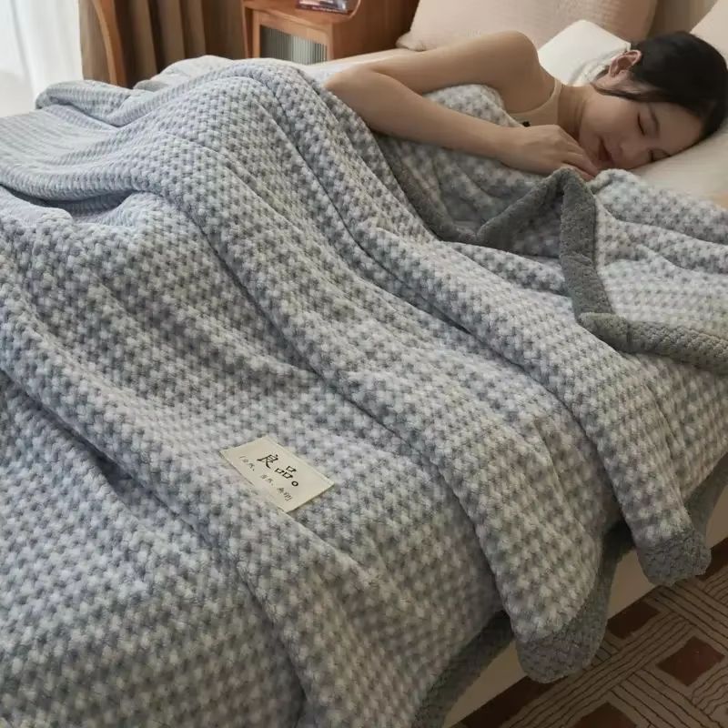 Soft Chenille Knit Throw Blanket – Handmade Crochet Style, Machine Washable for Couch & Bed