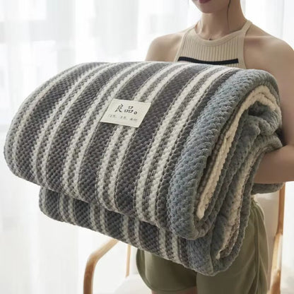 Soft Chenille Knit Throw Blanket – Handmade Crochet Style, Machine Washable for Couch & Bed