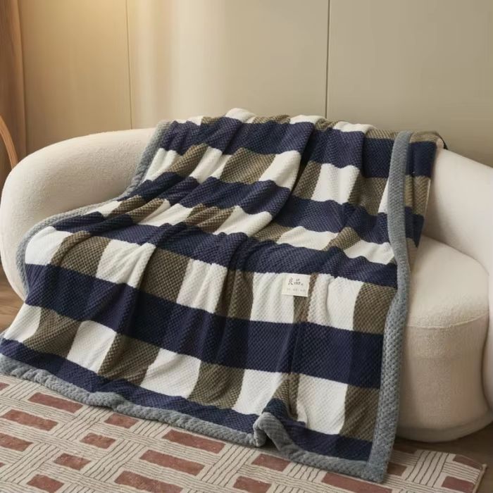 Soft Chenille Knit Throw Blanket – Handmade Crochet Style, Machine Washable for Couch & Bed