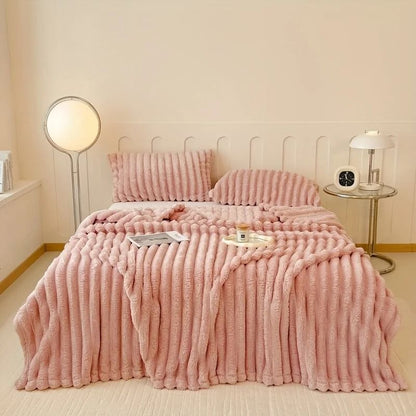 Luxurious Faux Rabbit Fur Throw Blanket Soft Warm Cozy for Couch Bed and Travel